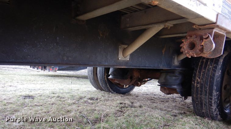 image for item IM9881 2004 Wilson  drop deck trailer