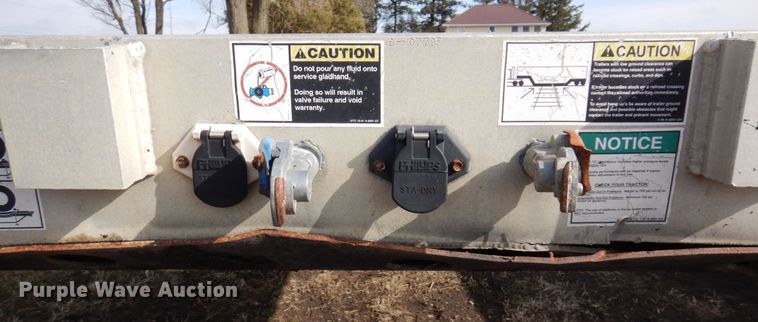 image for item IM9881 2004 Wilson  drop deck trailer