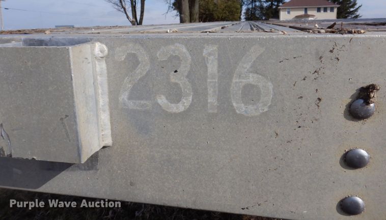 image for item IM9881 2004 Wilson  drop deck trailer