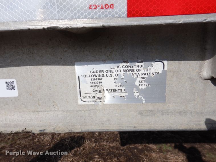 image for item IM9881 2004 Wilson  drop deck trailer