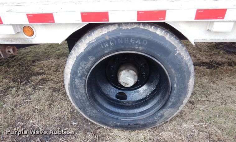 image for item IM9881 2004 Wilson  drop deck trailer