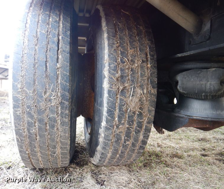 image for item IM9881 2004 Wilson  drop deck trailer