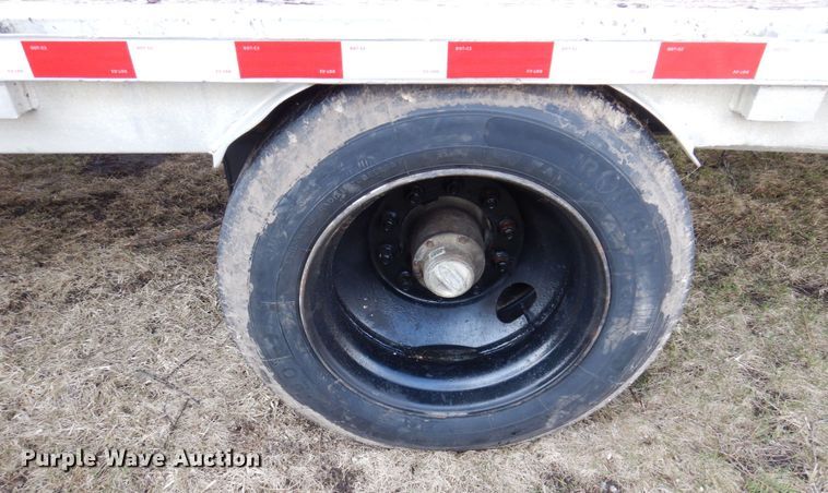 image for item IM9881 2004 Wilson  drop deck trailer