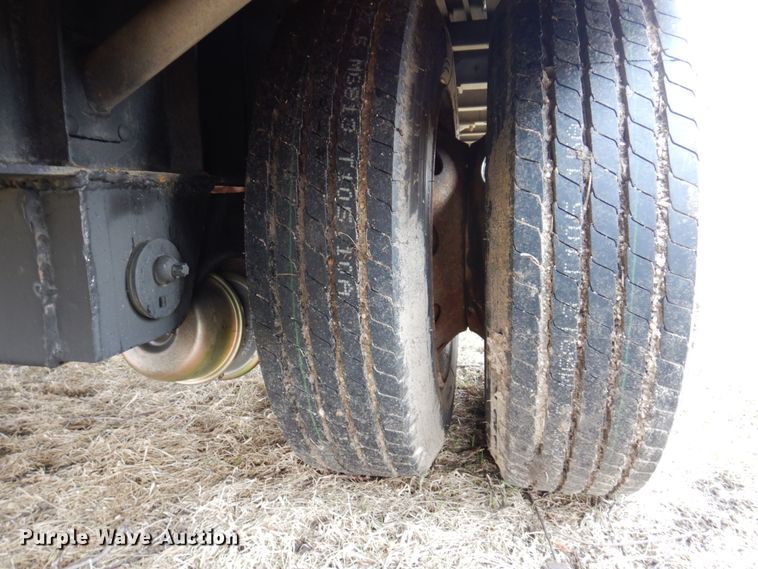 image for item IM9881 2004 Wilson  drop deck trailer