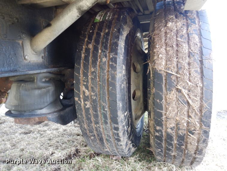 image for item IM9881 2004 Wilson  drop deck trailer