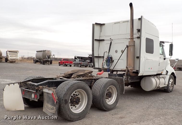 image for item IS9398 2012 International ProStar  semi truck