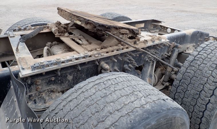 image for item IS9398 2012 International ProStar  semi truck