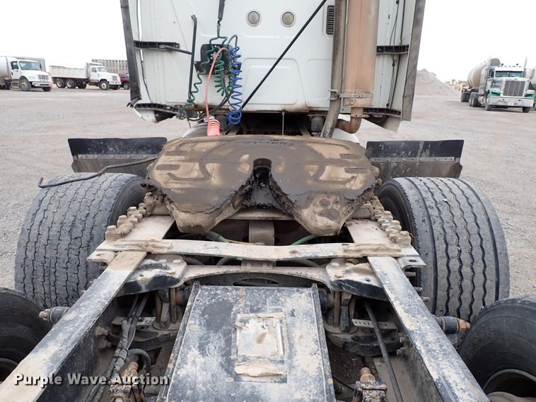 image for item IS9398 2012 International ProStar  semi truck