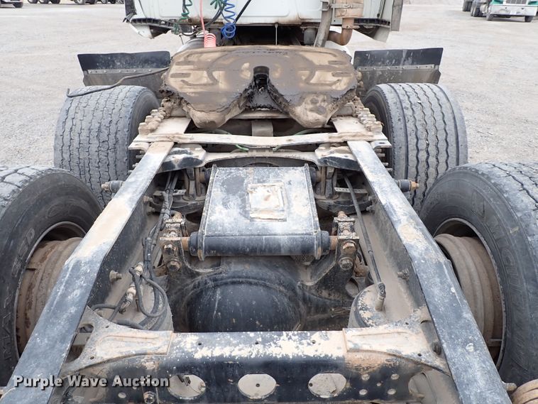 image for item IS9398 2012 International ProStar  semi truck