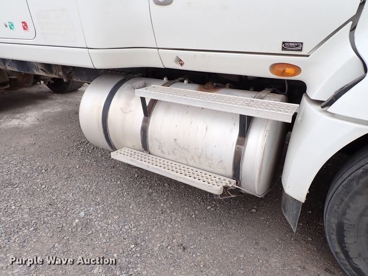 image for item IS9398 2012 International ProStar  semi truck