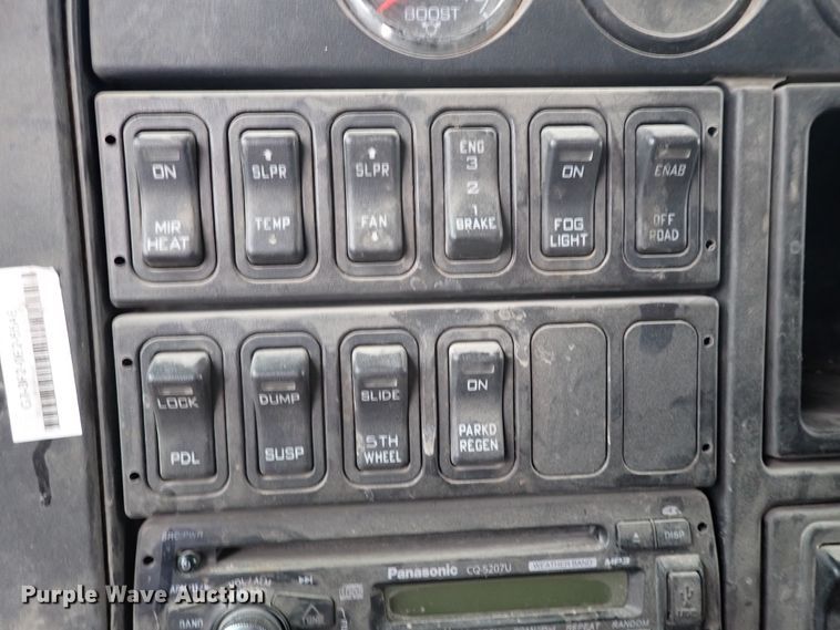 image for item IS9398 2012 International ProStar  semi truck