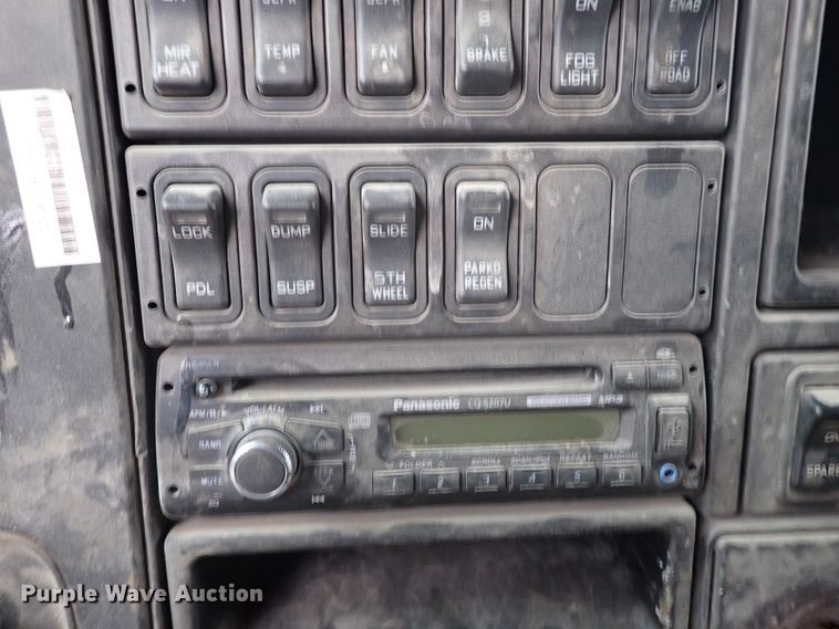 image for item IS9398 2012 International ProStar  semi truck