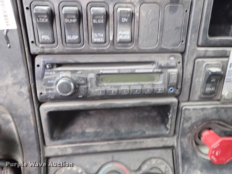 image for item IS9398 2012 International ProStar  semi truck