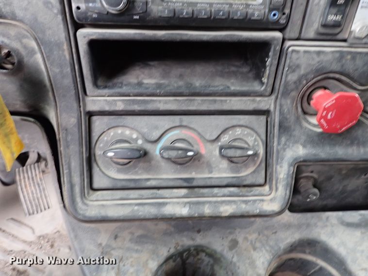 image for item IS9398 2012 International ProStar  semi truck