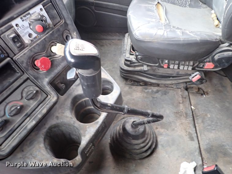 image for item IS9398 2012 International ProStar  semi truck