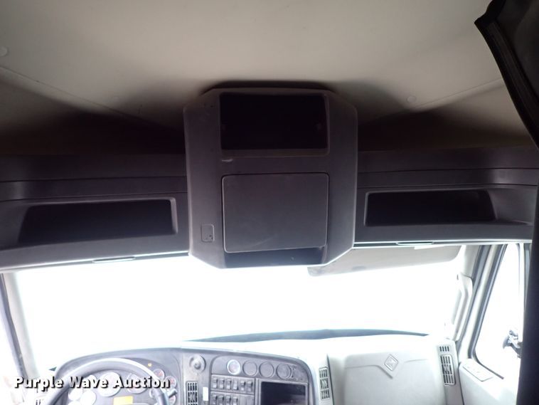 image for item IS9398 2012 International ProStar  semi truck