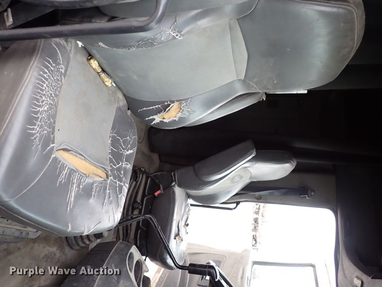 image for item IS9398 2012 International ProStar  semi truck