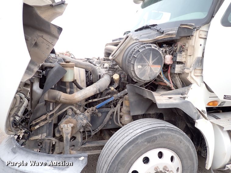 image for item IS9398 2012 International ProStar  semi truck