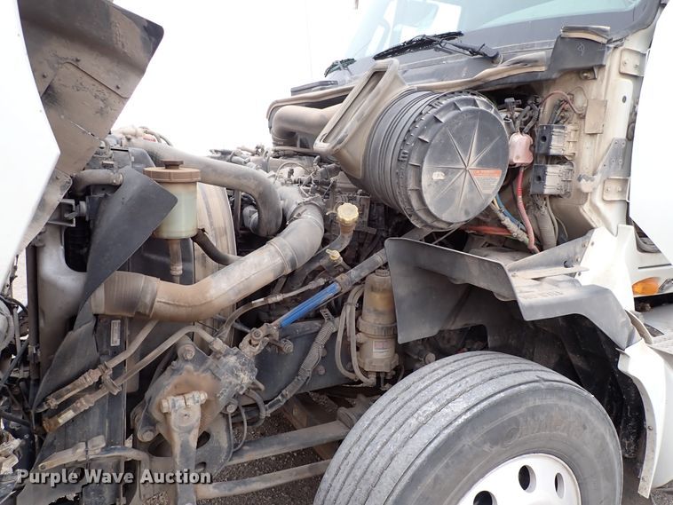 image for item IS9398 2012 International ProStar  semi truck