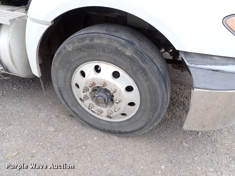 image for item IS9398 2012 International ProStar  semi truck