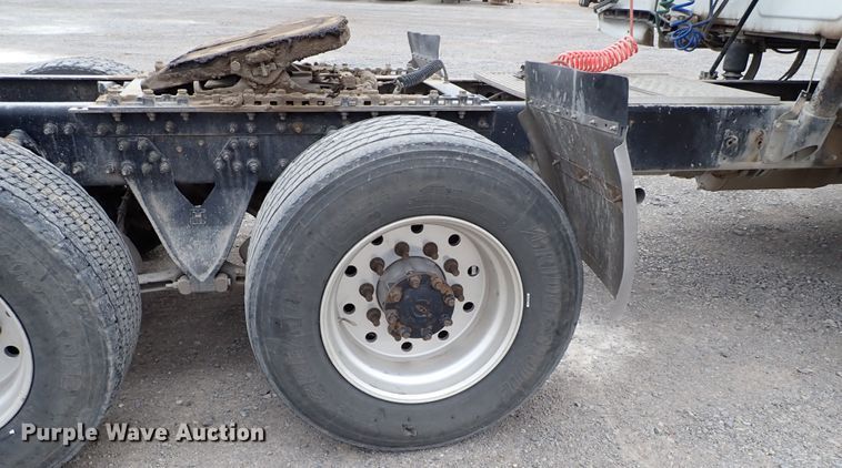 image for item IS9398 2012 International ProStar  semi truck