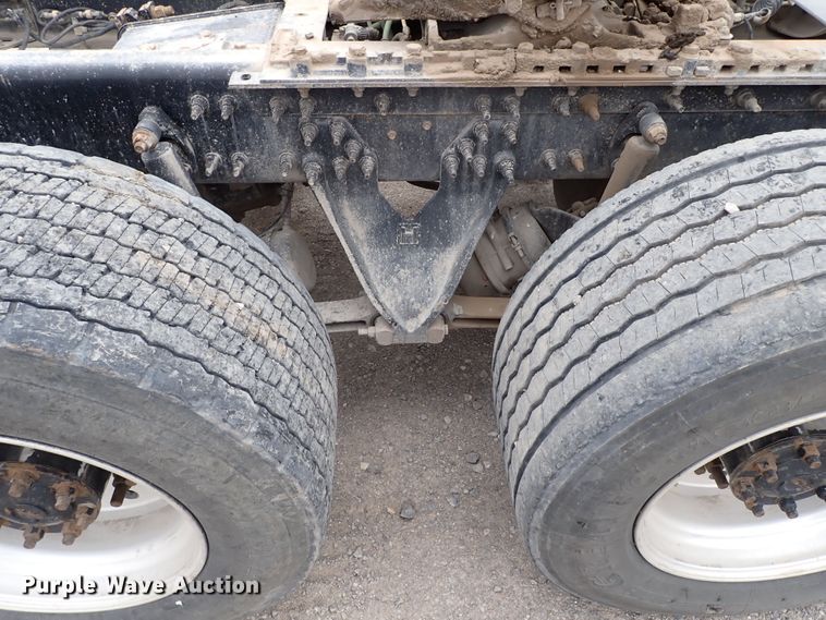 image for item IS9398 2012 International ProStar  semi truck