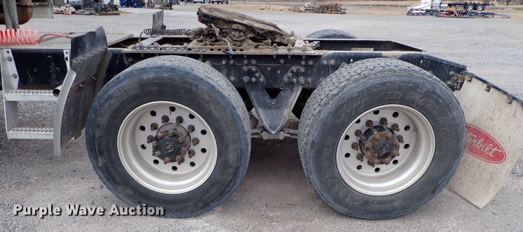 image for item IS9398 2012 International ProStar  semi truck