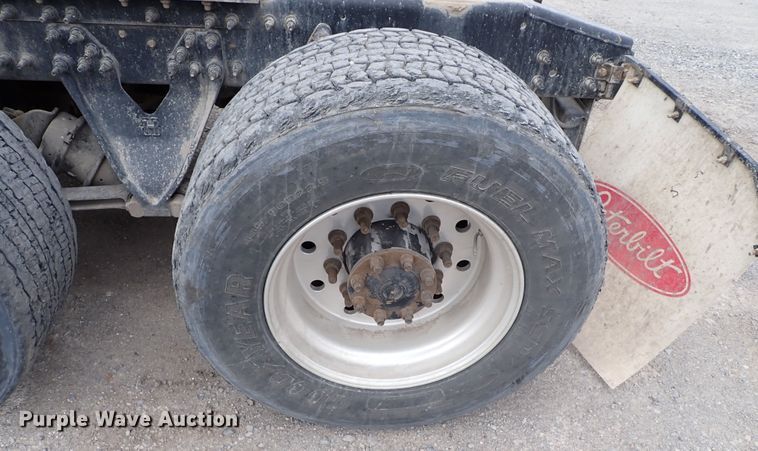 image for item IS9398 2012 International ProStar  semi truck