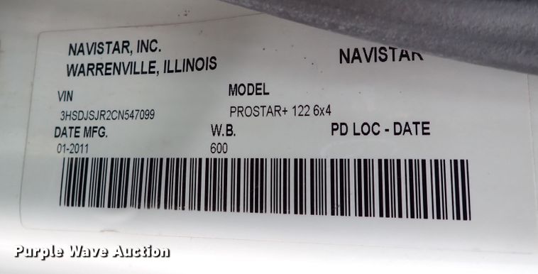 image for item IS9398 2012 International ProStar  semi truck