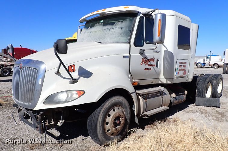 image for item IS9448 2012 International ProStar  semi truck