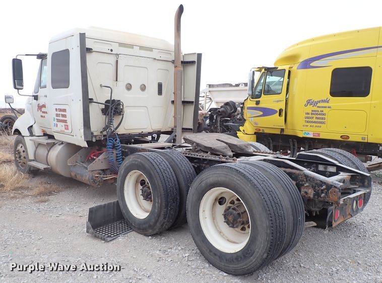 image for item IS9448 2012 International ProStar  semi truck