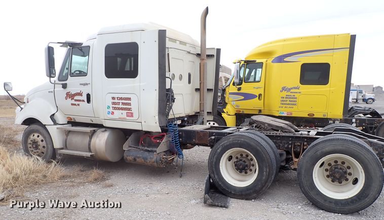 image for item IS9448 2012 International ProStar  semi truck