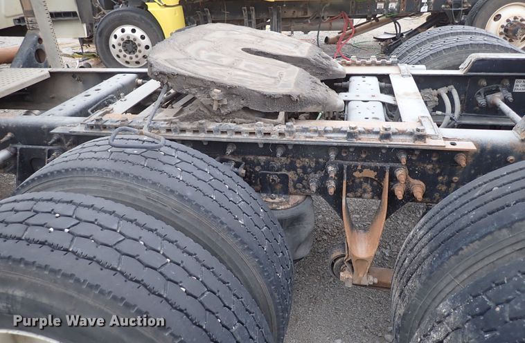 image for item IS9448 2012 International ProStar  semi truck