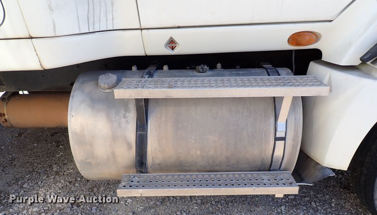 image for item IS9448 2012 International ProStar  semi truck