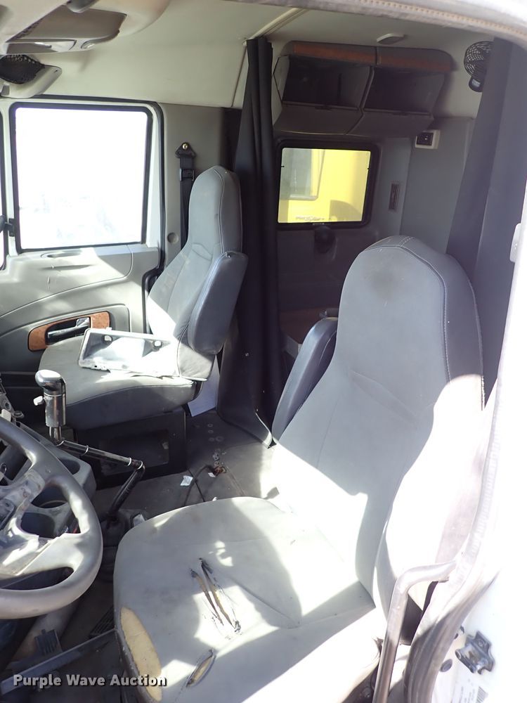 image for item IS9448 2012 International ProStar  semi truck