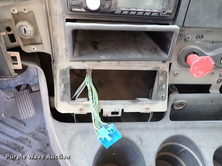 image for item IS9448 2012 International ProStar  semi truck