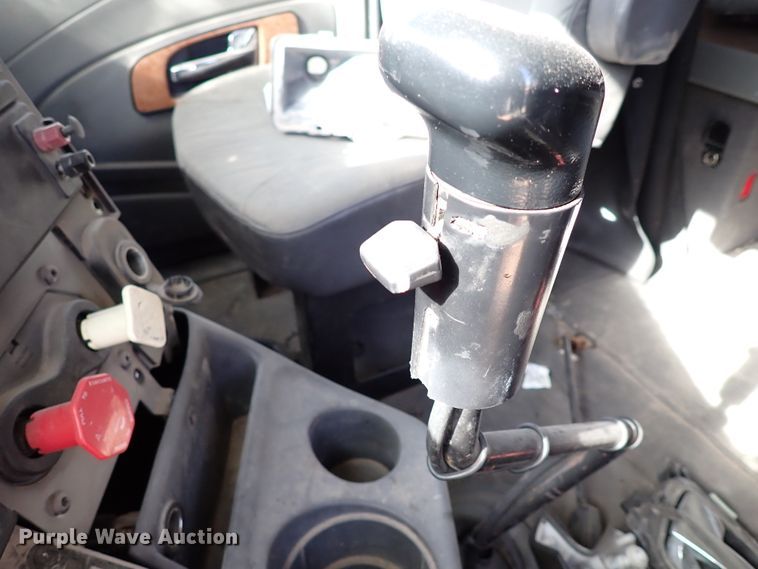 image for item IS9448 2012 International ProStar  semi truck