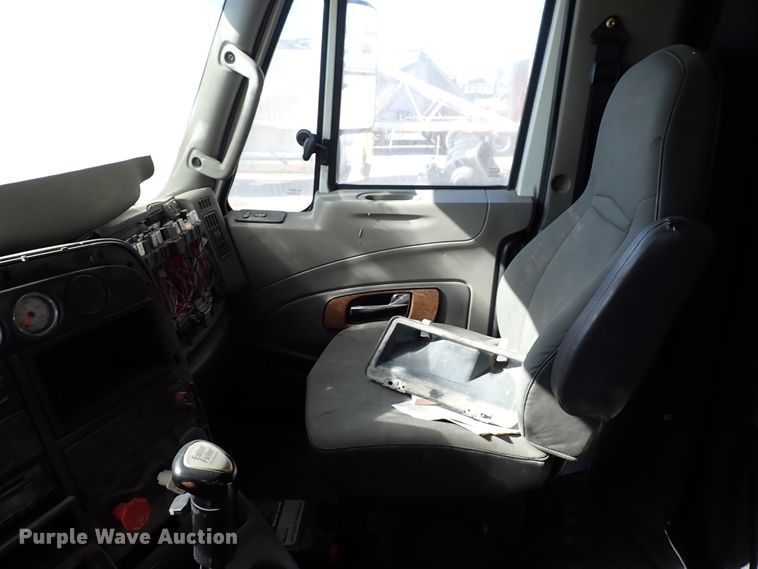 image for item IS9448 2012 International ProStar  semi truck