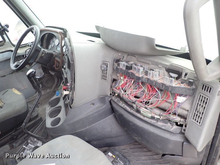 image for item IS9448 2012 International ProStar  semi truck