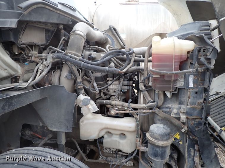 image for item IS9448 2012 International ProStar  semi truck
