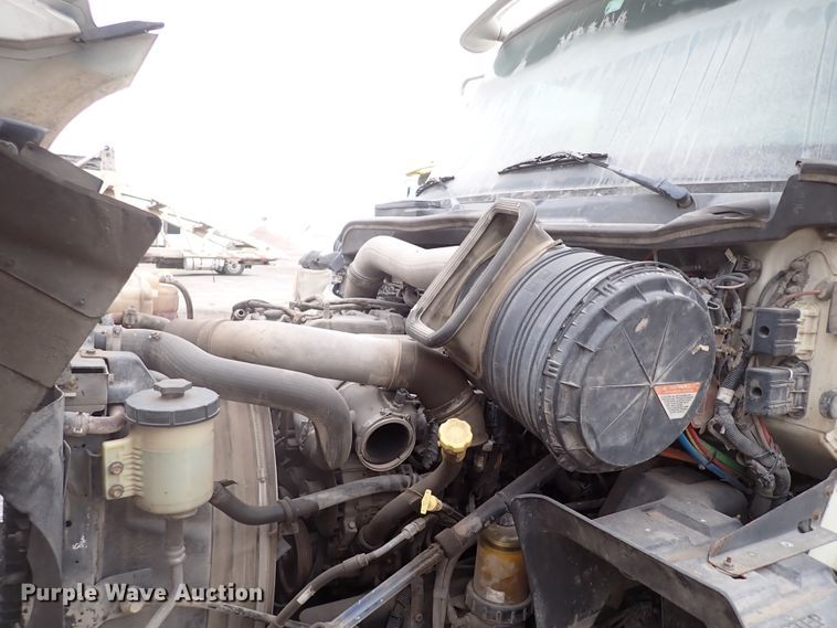 image for item IS9448 2012 International ProStar  semi truck