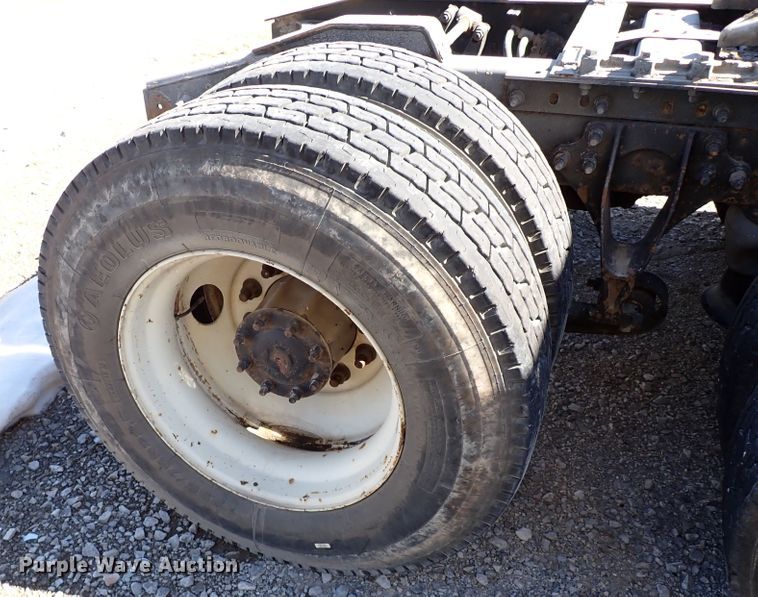 image for item IS9448 2012 International ProStar  semi truck