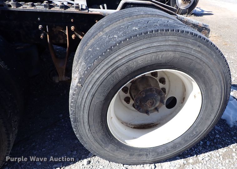 image for item IS9448 2012 International ProStar  semi truck