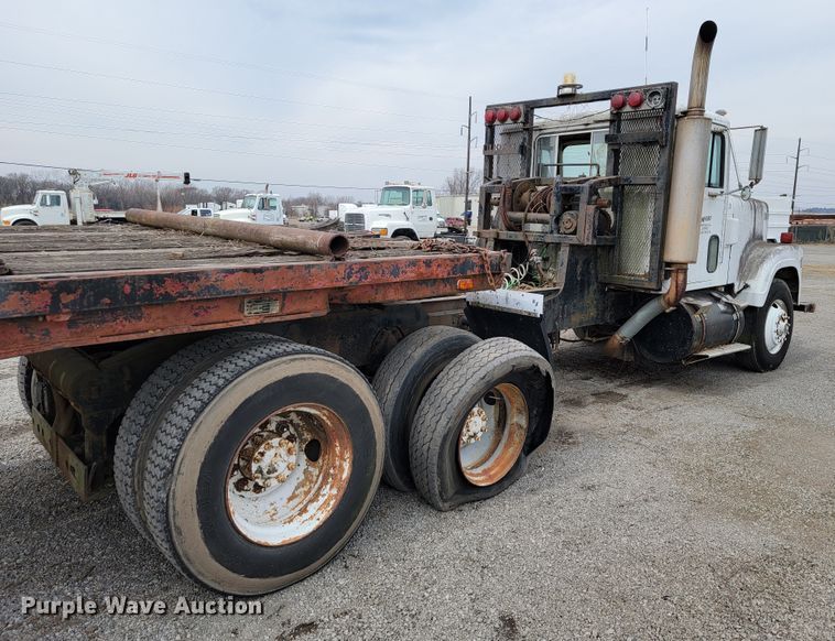 image for item JE9931 1974 International Transtar 4300  semi truck