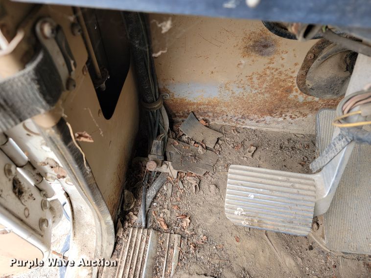 image for item JE9931 1974 International Transtar 4300  semi truck