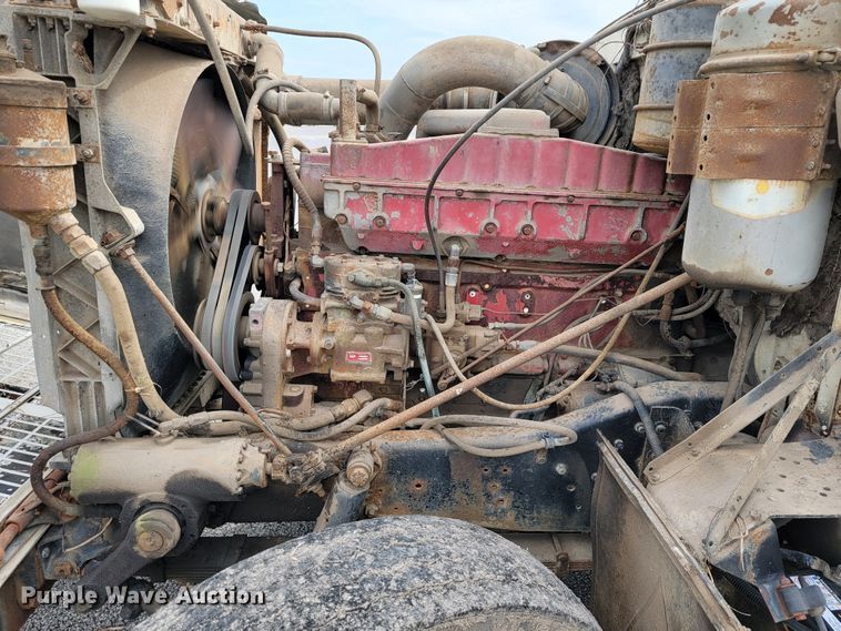 image for item JE9931 1974 International Transtar 4300  semi truck