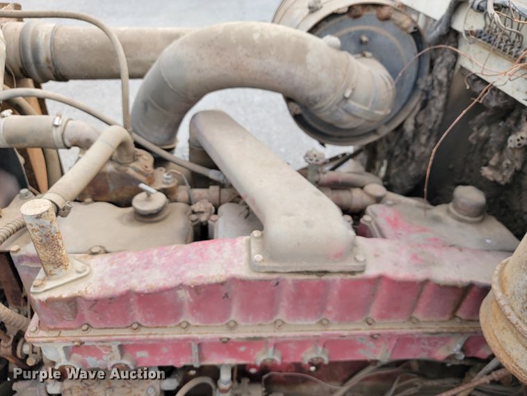 image for item JE9931 1974 International Transtar 4300  semi truck