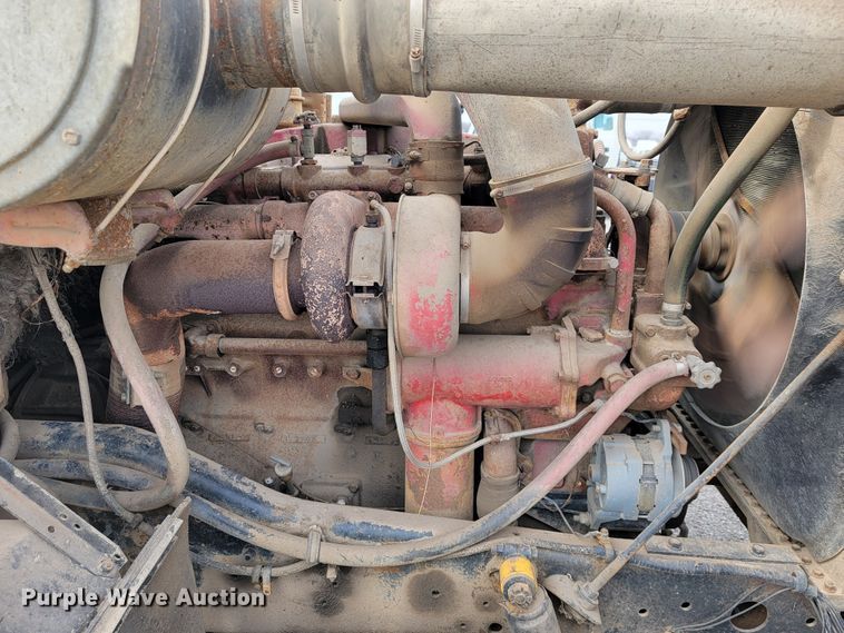 image for item JE9931 1974 International Transtar 4300  semi truck