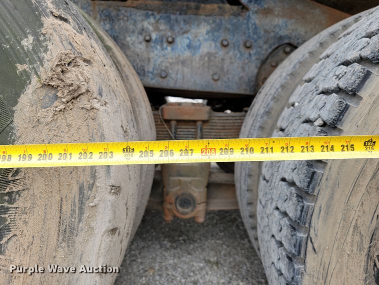 image for item JE9931 1974 International Transtar 4300  semi truck