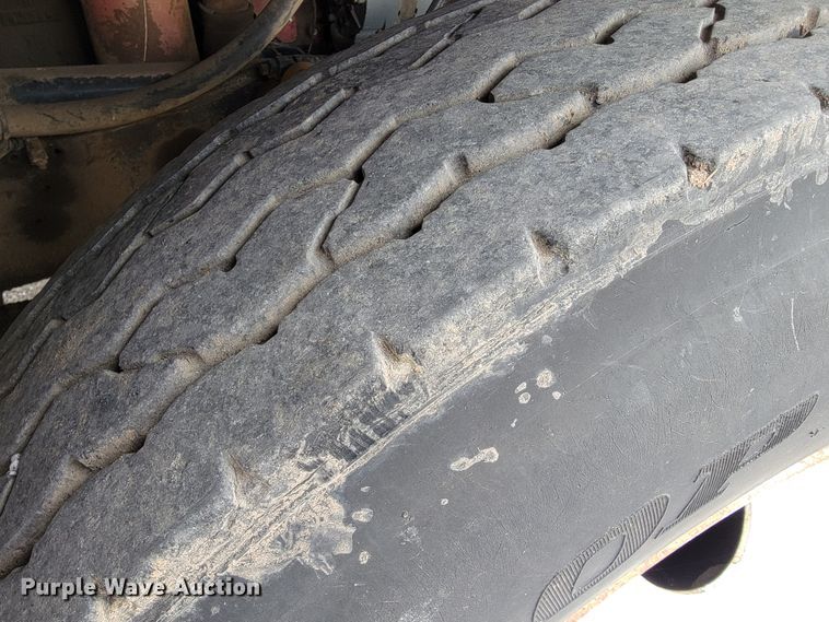 image for item JE9931 1974 International Transtar 4300  semi truck